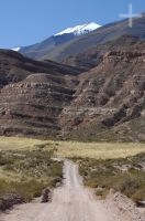 Estrada subindo para o Altiplano andino, província de Salta, Argentina