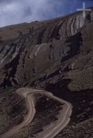 Estrada no Altiplano (Puna) andino, Argentina, Cordilheira dos Andes